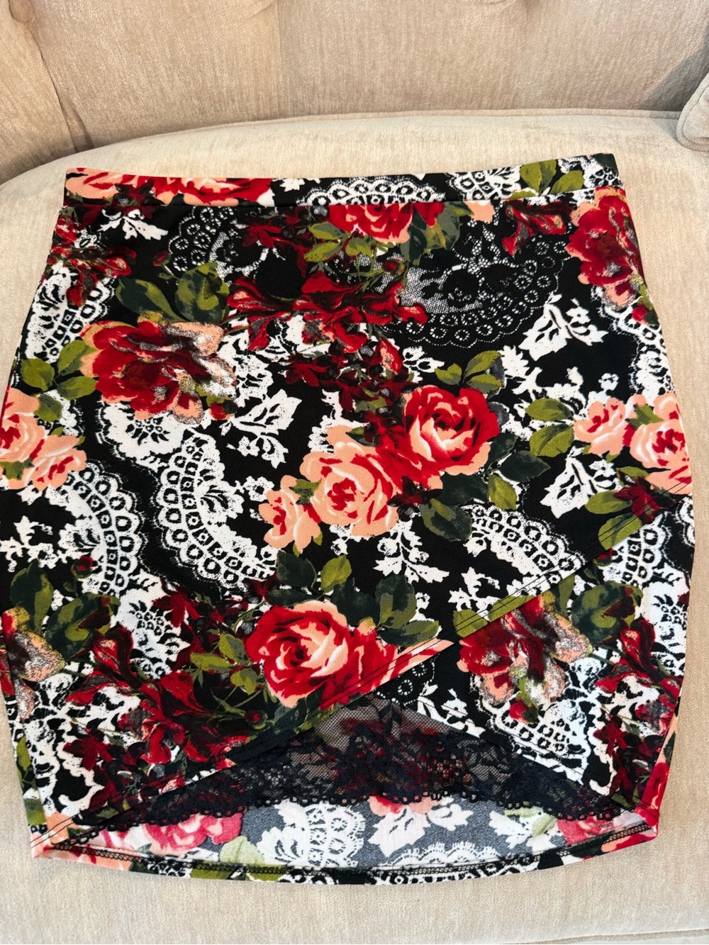 Floral Lace Trim Pencil Skirt - Black with Red & Pink Roses Large